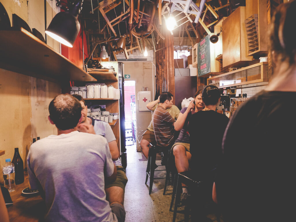 Melbourne Cafe Hopping DO01011247