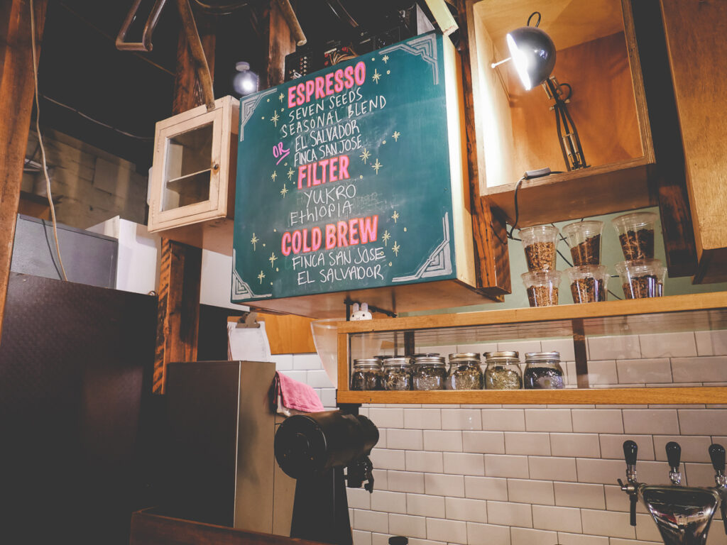 Melbourne Cafe Hopping DO01011250