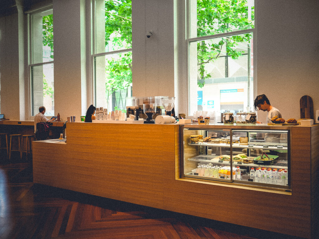 Melbourne Cafe Hopping DO01011498