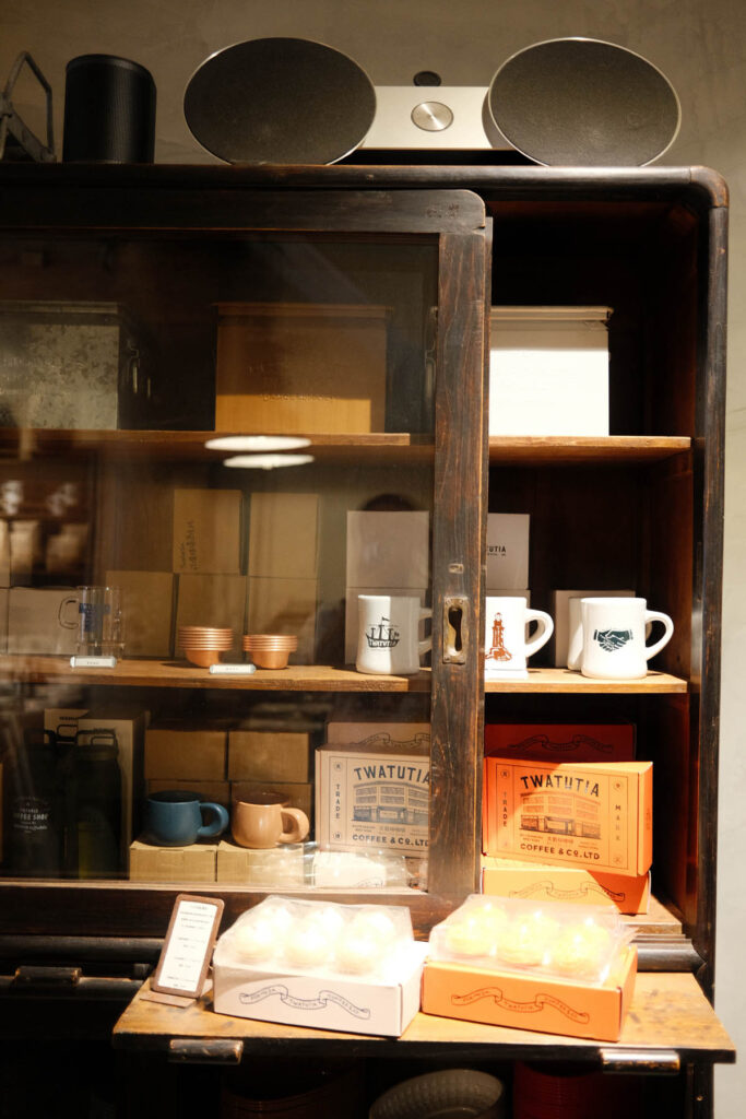 TWATUTIA Coffee & Co TWATUTIA Coffee & Co