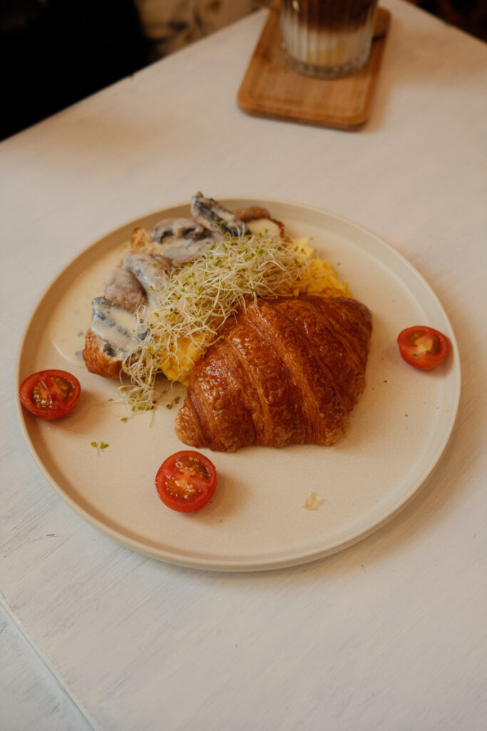 Meeya Cafe